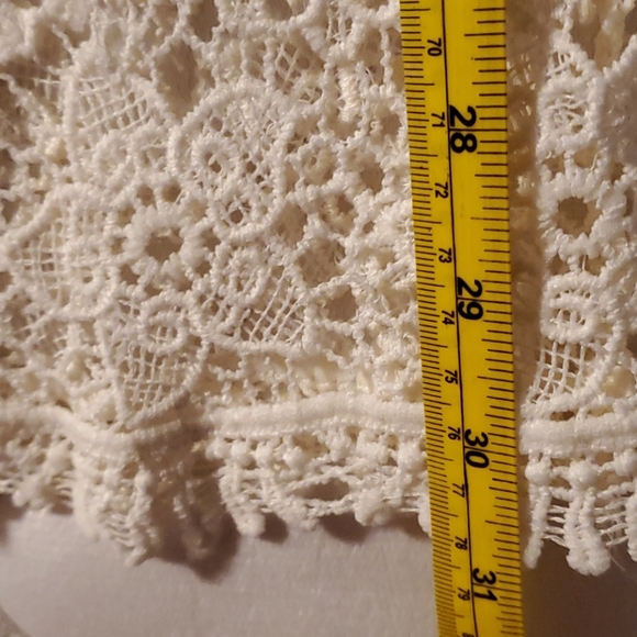 NWT cream lace skirt size med - Picture 6 of 7